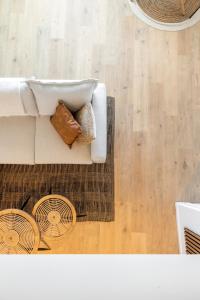 Ein Sitzbereich in der Unterkunft Madrid Suites