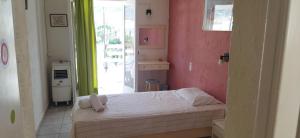 Postel nebo postele na pokoji v ubytování Cleo Rooms 250m from the beach