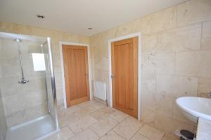 Kúpeľňa v ubytovaní Birchwood in Skegness