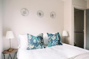 Imagen de la galería de FAMILY TOWN HOUSE (with garden & private parking), en Belfast