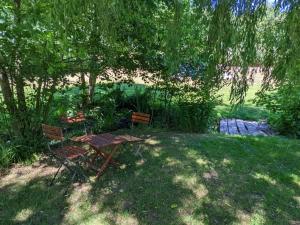 Ogród w obiekcie La Paix, Gîte bucolique en Normandie
