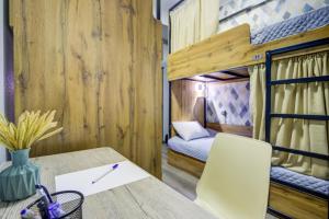 Postel nebo postele na pokoji v ubytování Inter Hotel Bishkek