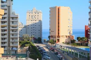 Zdjęcie z galerii obiektu Appartement Rosa N&B met Groot Terras met Zeezicht -70m van Strand w mieście Calpe