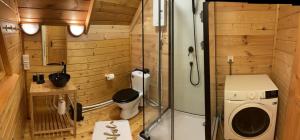 Ванна кімната в Rajskie Pluski Slow Life nad jeziorem