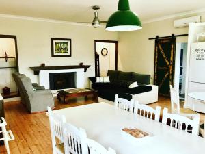A seating area at Casa rural La Quinta De Lara
