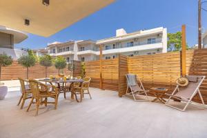 Gallery image of Elia & Anthos Deluxe Suites in Ixia