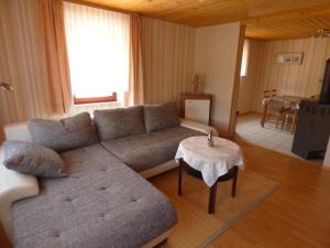 Posezení v ubytování Ferienwohnung Dasch, bei Idar-Oberstein im Nationalpark Hunsrück-Hochwald