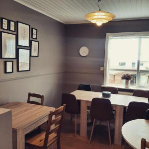 Grindavik Guesthouse self check in & outにあるレストランまたは飲食店