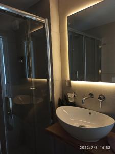 Koupelna v ubytování Vallia Suites - Luxury Suite B2 + 20 fotografií