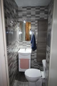 Koupelna v ubytování Rooms Luisa