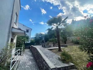 Vonkajšia záhrada v ubytovaní Apartment One