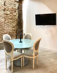 Telewizja i/lub zestaw kina domowego w obiekcie ApARTment Madrid