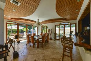 Um restaurante ou outro lugar para comer em Casa Las Palmas Hotel Boutique