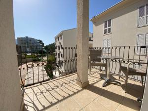 Gallery image of Petrovac beachfront apartment in Petrovac na Moru