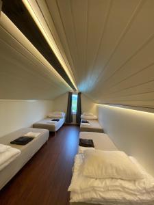 Säng eller sängar i ett rum på Villa med jacuzzi og nydelig utsikt