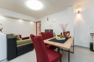 Posedenie v ubytovaní Studio Apartman Mirakul