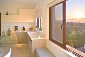A kitchen or kitchenette at Ianthe Apartment
