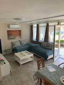 Posedenie v ubytovaní TópART Apartman C