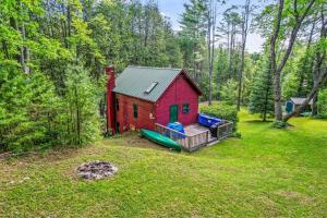 Zdjęcie z galerii obiektu Brook Sound Cabin w mieście Schroon Lake