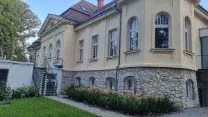 Budova, v ktorej sa hotel nachádza