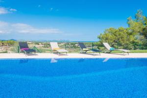 Der Swimmingpool an oder in der Nähe von Finca SON VADOR by Mallorca Villa Selection