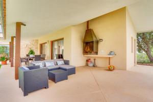 Ein Sitzbereich in der Unterkunft Finca SON VADOR by Mallorca Villa Selection
