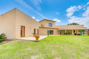 Ein Garten an der Unterkunft Finca SON VADOR by Mallorca Villa Selection