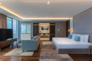 Khu vực ghế ngồi tại Sel de Mer Hotel & Suites