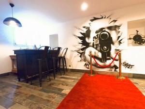 Fotografia z galérie ubytovania SUPERBE MAISON 6 ch, 4 sdb, terrasses et billard v Cannes
