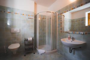 Kúpeľňa v ubytovaní Apartmány Jurica Boží Dar 84