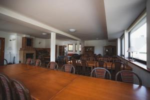 Reštaurácia alebo iné gastronomické zariadenie v ubytovaní Apartmány Jurica Boží Dar 84