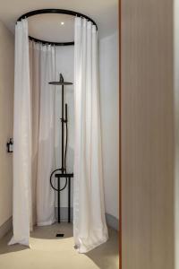 A bathroom at The Newel Psychiko