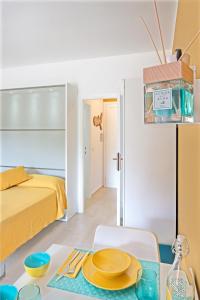 Postel nebo postele na pokoji v ubytování Appartamenti LE TRE API