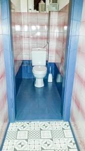 Kúpeľňa v ubytovaní Apartamenty EverySky - Konstytucji 3 Maja 55 + 11 fotografií