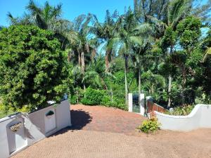 Φωτογραφία από το άλμπουμ του Driftwood Suite, Villa Roc Guesthouse, Salt Rock Ballito σε Sheffield Beach