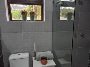 O baie la Driftwood Suite, Villa Roc Guesthouse, Salt Rock Ballito +21 fotografii