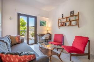 Posezení v ubytování Seafront Apartment in Port Sóller