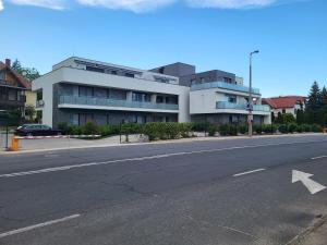 Budova, v ktorej sa apartmán nachádza