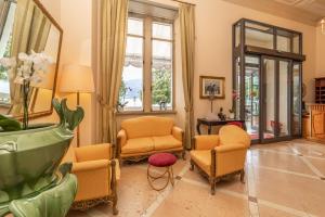 Hotel Pallanza by LVG Hotel Collection的休息区