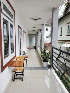 Balkón nebo terasa v ubytování Ha Khoa Hotel Dalat