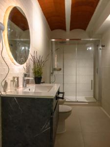 Phòng tắm tại Alojamientos Biarritz La Piedra