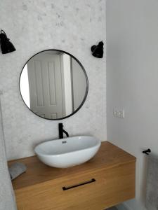 Fotografie z fotogalerie ubytování Stunning Luxury Apartment, 2 min walk from Soho House v destinaci Barcelona