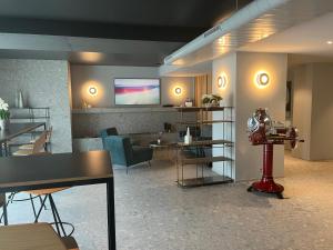 TV a/nebo společenská místnost v ubytování Hotel Sonne Sissach