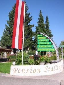 Fotografia z galérie ubytovania Hotel-Pension Stallinger v destinácii Weyregg