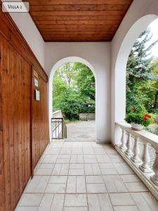 Vonkajšia záhrada v ubytovaní Gosztonyi Villa