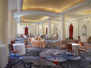 Posezení v ubytování Omni Shoreham Hotel