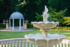 Zahrada ubytování Omni Shoreham Hotel