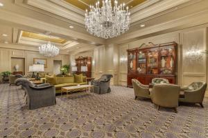 Posezení v ubytování Omni Shoreham Hotel