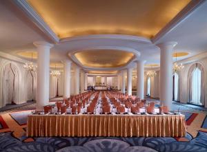 Posezení v ubytování Omni Shoreham Hotel