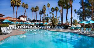 Majoituspaikassa Omni Rancho Las Palmas Resort & Spa tai sen lähellä sijaitseva uima-allas